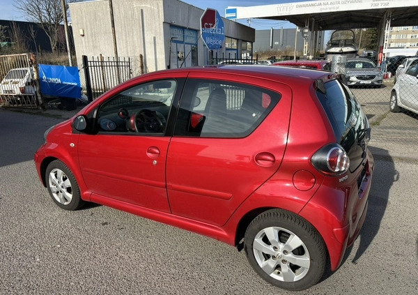 Toyota Aygo cena 15900 przebieg: 196000, rok produkcji 2011 z Szczecin małe 301